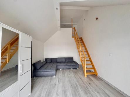 Pronájem bytu, 3+kk, 80 m²