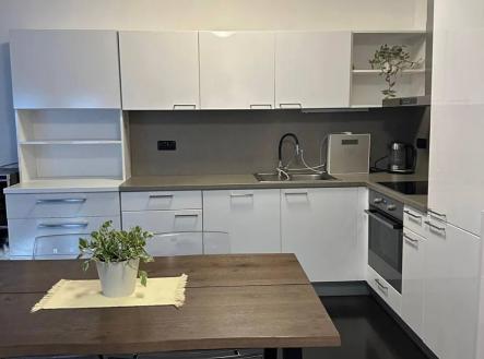 Pronájem bytu, 3+kk, 177 m²