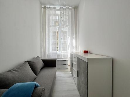 Pronájem bytu, 1+kk, 35 m²