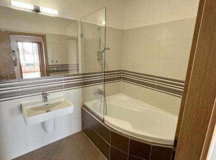 Pronájem bytu, 3+kk, 87 m²