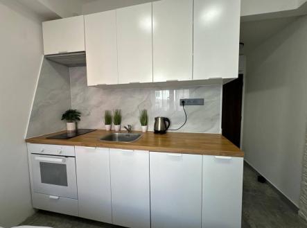 Pronájem bytu, 1+kk, 17 m²