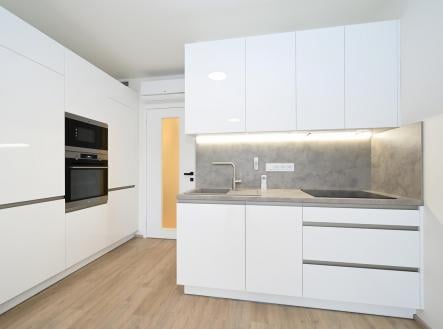 Pronájem bytu, 1+kk, 40 m²