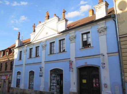 Prodej - nájemní dům, 994 m²