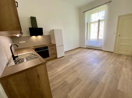 Pronájem bytu, 2+1, 80 m²