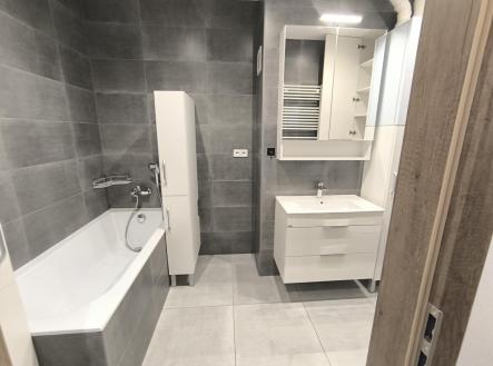 Pronájem bytu, 3+kk, 96 m²