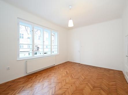 Pronájem kanceláře, 73 m²