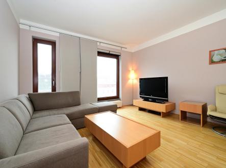 Pronájem bytu, 2+kk, 77 m²