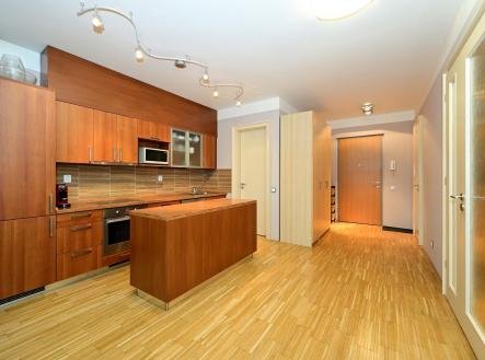 Pronájem bytu, 2+kk, 77 m²