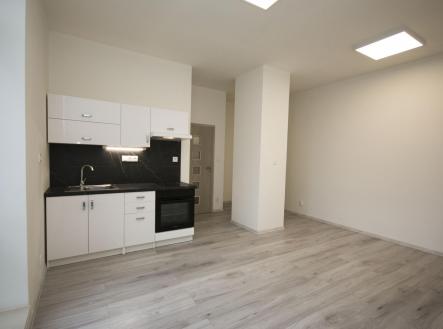 Pronájem bytu, 1+kk, 35 m²