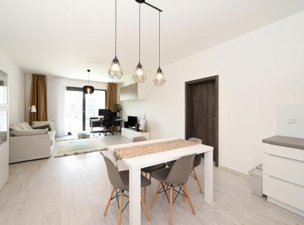 Pronájem bytu, 2+kk, 72 m²
