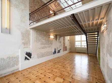 Pronájem kanceláře, 79 m²