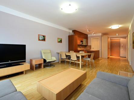 Pronájem bytu, 2+kk, 77 m²