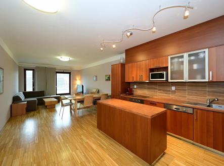 Pronájem bytu, 2+kk, 77 m²