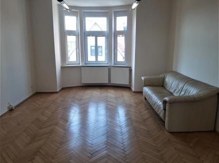 Pronájem kanceláře, 135 m²