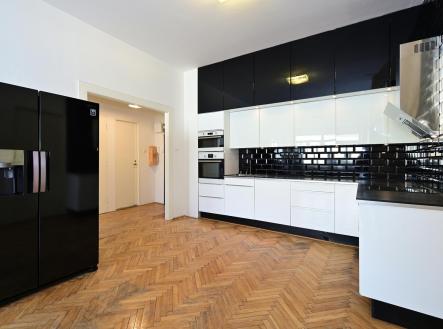 Pronájem bytu, 4+kk, 96 m²