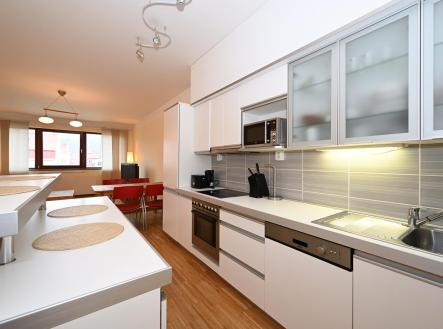 Pronájem bytu, 2+kk, 77 m²