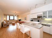 Pronájem bytu, 2+kk, 77 m²