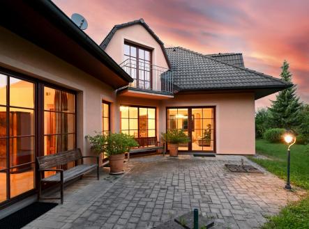 Pronájem domu/vily, 320 m²