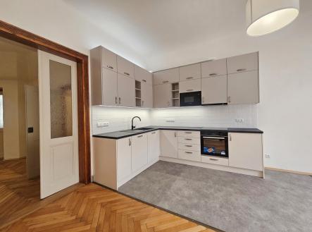 Pronájem bytu, 3+1, 120 m²