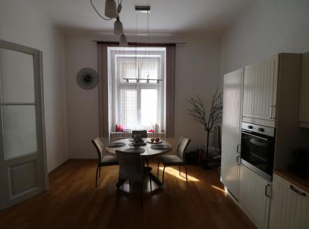 Pronájem bytu, 3+1, 97 m²