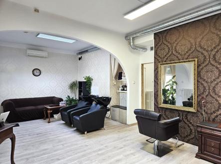 Pronájem obchodní prostory, 74 m²