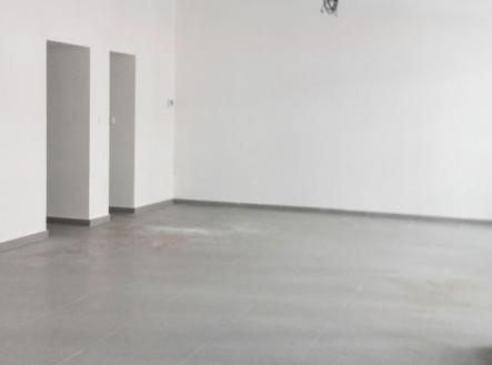 Pronájem obchodní prostory, 180 m²
