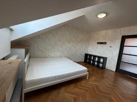 Pronájem bytu, 2+kk, 42 m²