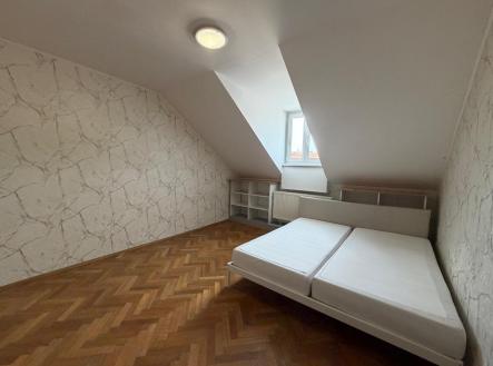 Pronájem bytu, 2+kk, 42 m²