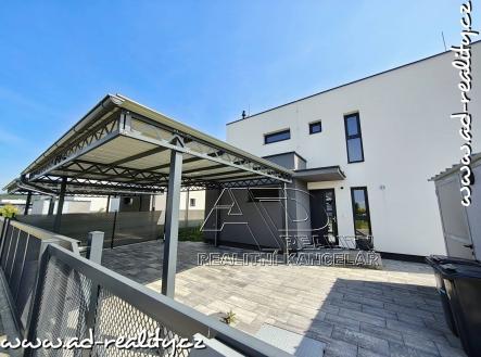 Pronájem - dům/vila, 160 m²