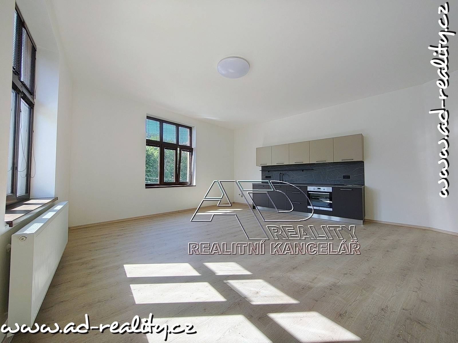 AD-reality, realitní kancelář