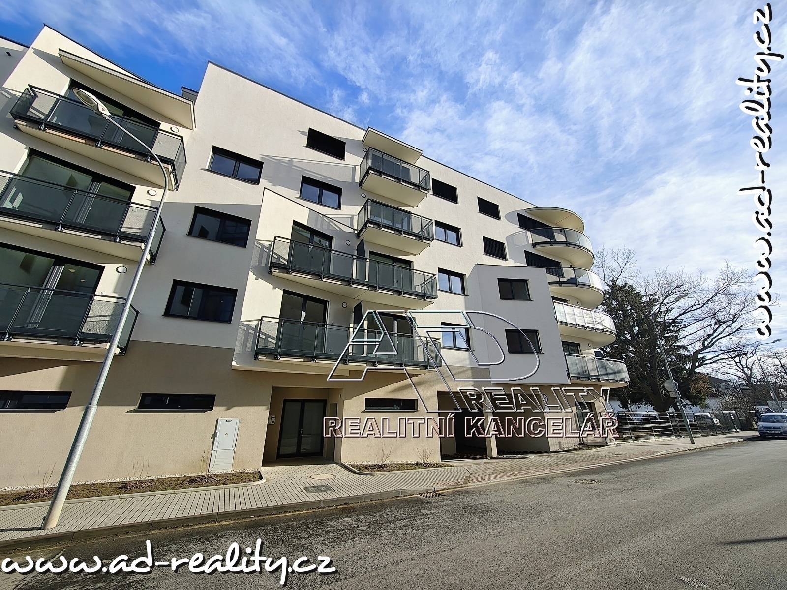 AD-reality, realitní kancelář