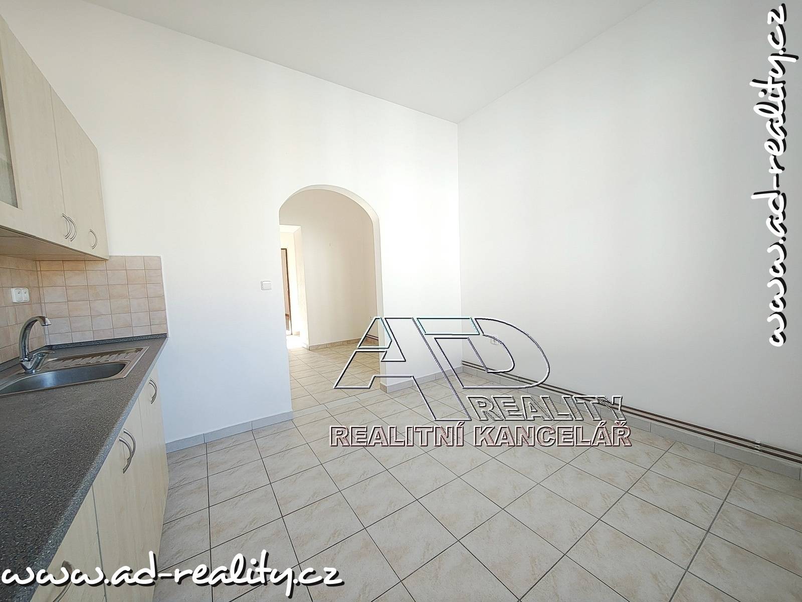 AD-reality, realitní kancelář