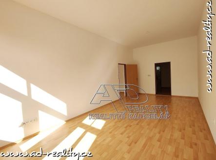 Pronájem bytu, 2+1, 77 m²