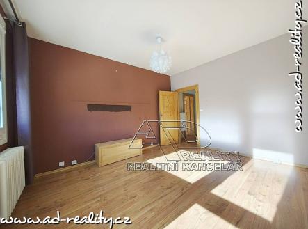 AD-reality, realitní kancelář