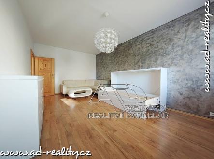 AD-reality, realitní kancelář