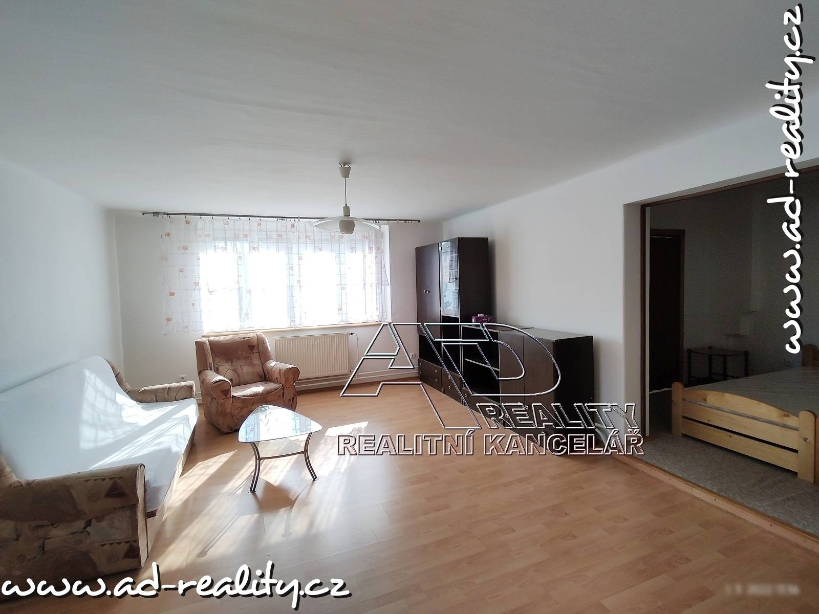 AD-reality, realitní kancelář