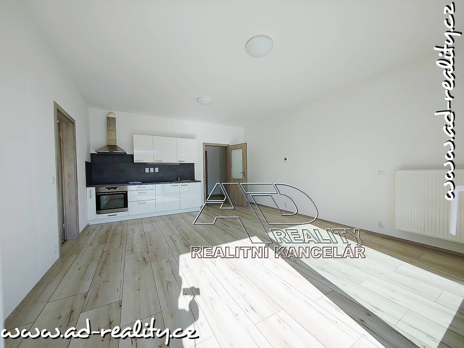 AD-reality, realitní kancelář