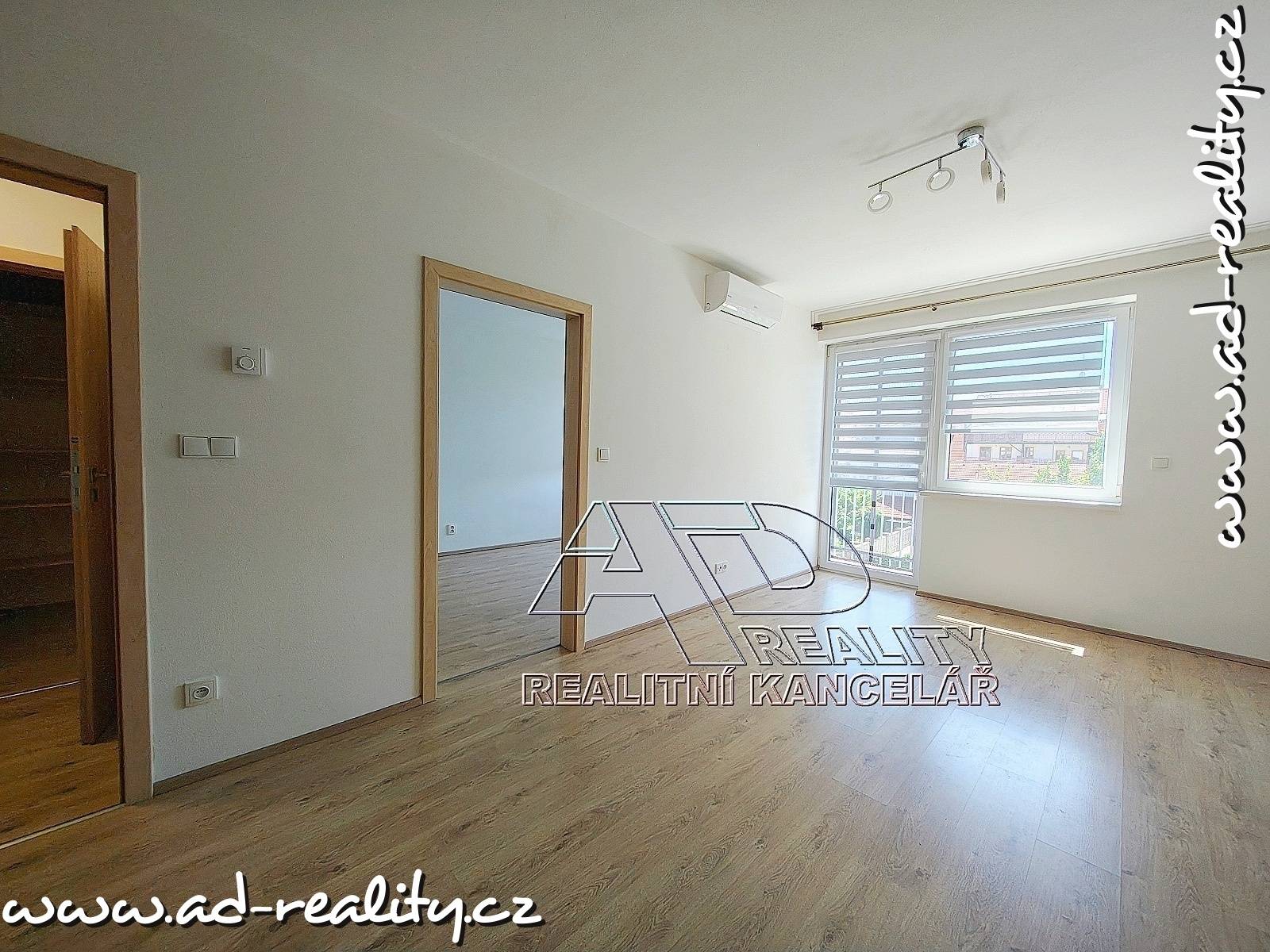 AD-reality, realitní kancelář