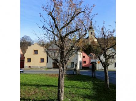 Hrubá stavba zděné chaty na jedinečném pozemku plus nová drevěná chatka k prodeji