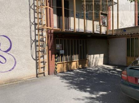 Samostatná zděná garáž k prodeji, Ďáblice, 1.260.000 Kč