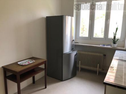 Útulný byt 3+1 se zahradou po rekonstrukci k pronájmu, Hanspaulka, 32.000 Kč plus energie 6000 Kč
