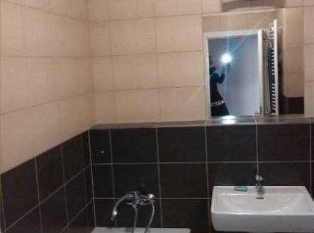 Nadstandardní novostavba 2kk/B k pronájmu, metro Stodůlky, šatna v bytě, garáž