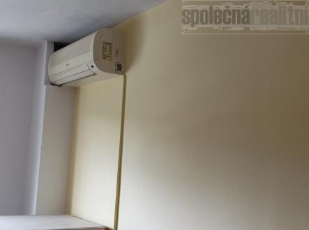 Zdařile dispozičně řešená jednotka 1+1 k prodeji, 37m2, klimatizace, Praha 4