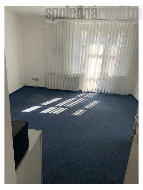 3 prostorné  kanceláře k pronájmu, Chodovecké náměstí
