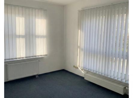 3 prostorné  kanceláře k pronájmu, Chodovecké náměstí