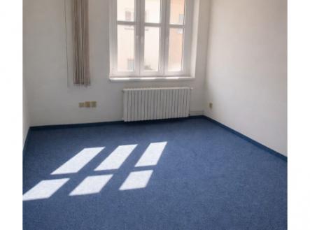 3 prostorné  kanceláře k pronájmu, Chodovecké náměstí