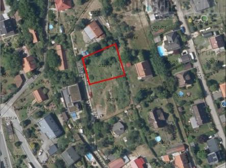 Prodej pozemku pro bydlení, 587 m² obrázek