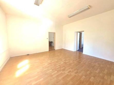 Pronájem kanceláře, 65 m²