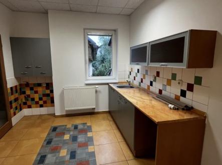 Pronájem obchodní prostor, 66 m²