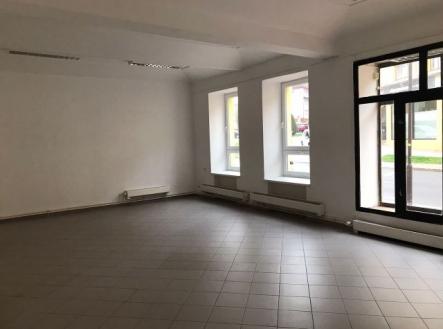 Pronájem obchodní prostor, 77 m²